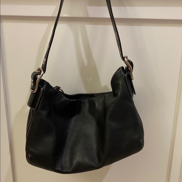 Coach East West Legacy Black Leather Purse - Picture 2 of 3